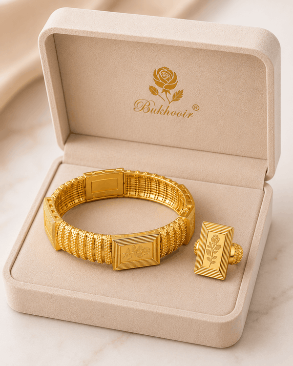 Woman Empress Rose Jewelry Set: Gold Bangle and Ring